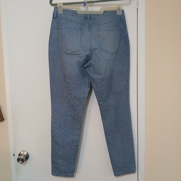 Bandolino Blue Denim Pinstripe Jeans - Picture 2 of 6